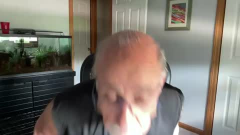 Snapshot of daddyweis chatting on June 12, 2026, 5:12 pm daddyweis online show from June 12, 2026, 5:12 pm