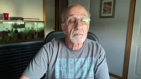 Snapshot of daddyweis chatting on June 15, 2026, 11:18 pm daddyweis online show from June 15, 2026, 11:18 pm