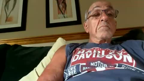 daddyweis online show from July 28, 2026, 8:23 pm