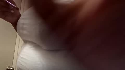 Snapshot of dadeesqtpieluvsu chatting on January 8, 2026, 8:33 pm DadeesQTPie online show from January 8, 2026, 8:33 pm