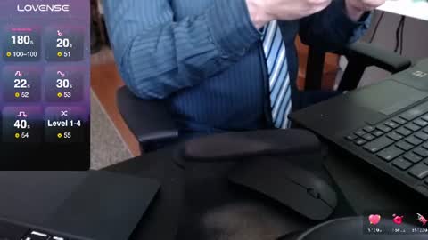 Snapshot of dadssecret69 chatting on June 11, 2026, 2:59 pm DadsSecret online show from June 11, 2026, 2:59 pm