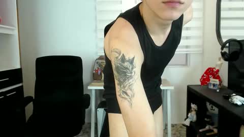 Snapshot of dae_lune chatting on February 4, 2026, 8:25 pm dae_lune online show from February 4, 2026, 8:25 pm