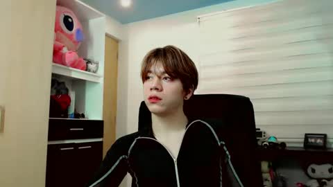 Snapshot of dae_lune chatting on March 24, 2026, 2:38 am dae_lune online show from March 24, 2026, 2:38 am