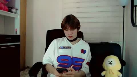 Snapshot of dae_lune chatting on March 26, 2026, 9:09 pm dae_lune online show from March 26, 2026, 9:09 pm