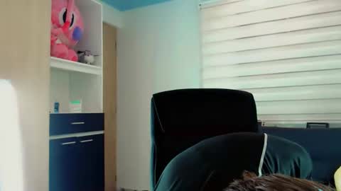 Snapshot of dae_lune chatting on March 28, 2026, 2:11 am dae_lune online show from March 28, 2026, 2:11 am