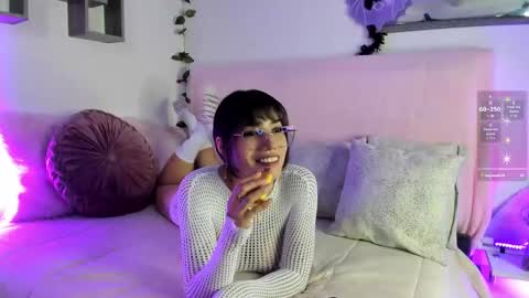 Snapshot of daenerys_cat chatting on November 3, 2025, 1:01 pm daenerys_cat online show from November 3, 2025, 1:01 pm