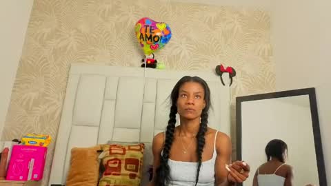 Snapshot of daffnelewis chatting on April 22, 2026, 11:56 am daffnelewis online show from April 22, 2026, 11:56 am