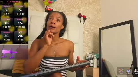 Snapshot of daffnelewis chatting on May 16, 2026, 2:05 pm daffnelewis online show from May 16, 2026, 2:05 pm