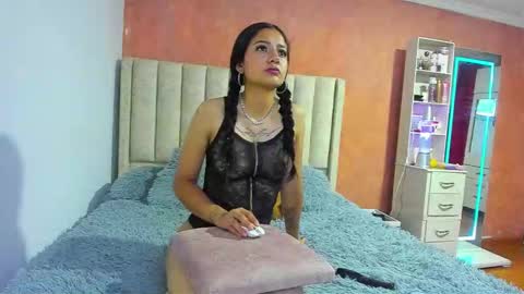 dafne_029 online show from December 1, 2025, 6:46 pm