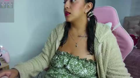 Snapshot of dafne_doo chatting on November 3, 2025, 5:25 pm Dafne Doo online show from November 3, 2025, 5:25 pm