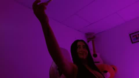 dafne_hot77 online show from November 17, 2025, 8:25 pm