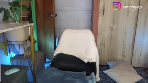 LORENA  online show from December 3, 2024, 3:22 pm
