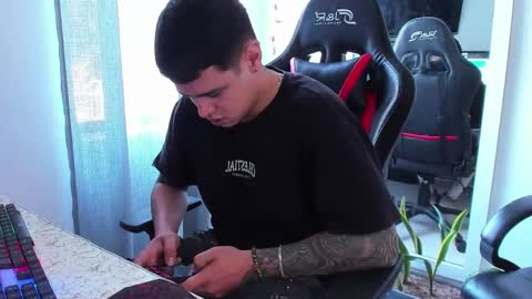 my name is Jhon and I live in colombia online show from September 26, 2025, 1:04 pm