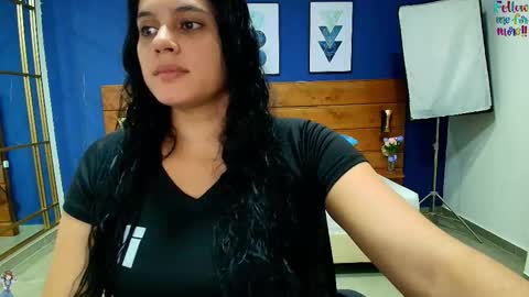  Dahiana  online show from October 20, 2025, 8:20 pm