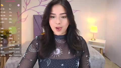 Dahlia online show from September 17, 2025, 9:05 pm