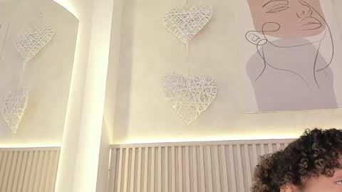 Snapshot of daiana_curly chatting on April 19, 2026, 7:38 pm Daiana online show from April 19, 2026, 7:38 pm