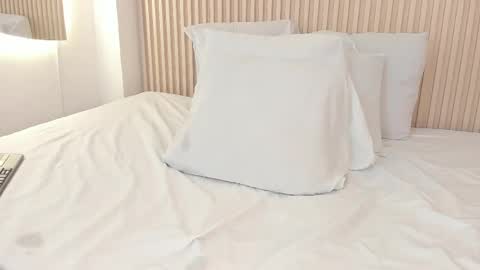 Snapshot of daiana_curly chatting on April 25, 2026, 8:17 pm Daiana online show from April 25, 2026, 8:17 pm
