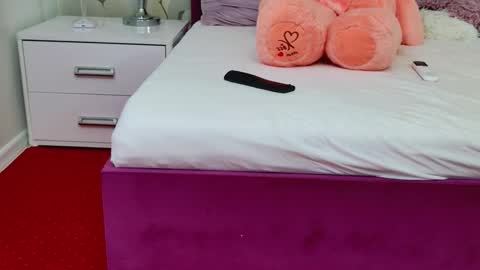 Snapshot of daiana_kimberly chatting on February 26, 2026, 5:06 am Daiana Kimberly online show from February 26, 2026, 5:06 am