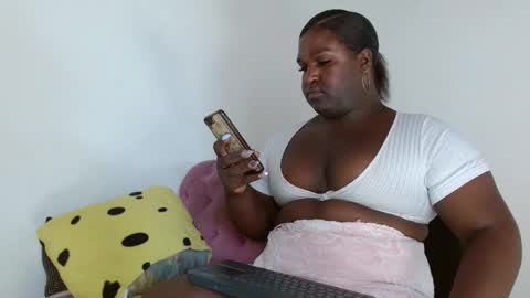 Snapshot of daiishawolf chatting on April 19, 2026, 3:22 pm Daiisha.. online show from April 19, 2026, 3:22 pm