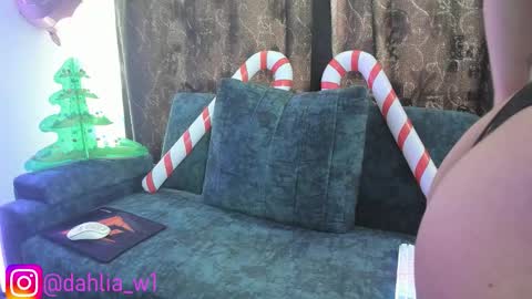 daila_ online show from December 22, 2025, 5:54 pm