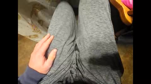 Snapshot of dailyjerker84 chatting on November 14, 2025, 10:25 am DailyJerker84 online show from November 14, 2025, 10:25 am