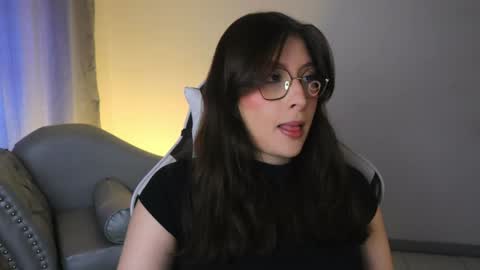 Snapshot of daisha_riley chatting on May 13, 2026, 1:19 pm Lauren online show from May 13, 2026, 1:19 pm