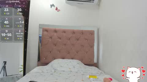 D A I S Y  online show from October 21, 2025, 8:20 pm