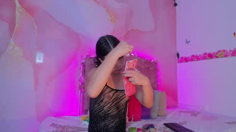 Snapshot of daisy__rose chatting on December 20, 2024, 3:14 am Dai online show from December 20, 2024, 3:14 am