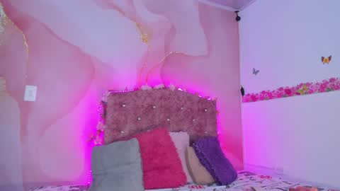 Snapshot of daisy__rose chatting on January 2, 2025, 3:05 am Dai online show from January 2, 2025, 3:05 am