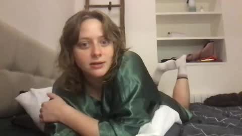 daisy_lately online show from December 22, 2025, 4:48 pm