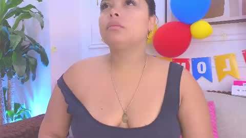 Snapshot of daisy_price chatting on June 25, 2026, 10:42 am Daisy Price online show from June 25, 2026, 10:42 am