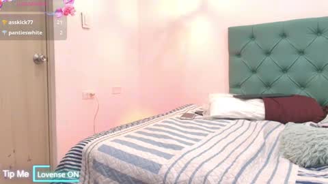 Snapshot of daisyandmatthew chatting on January 11, 2025, 12:12 am daisyandmatthew online show from January 11, 2025, 12:12 am