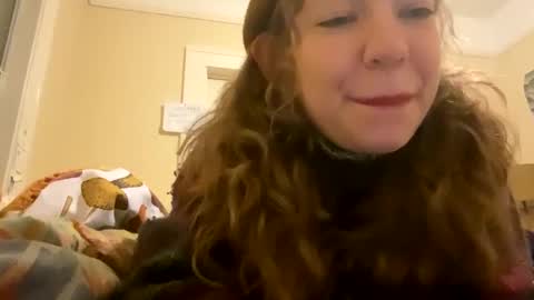 DaisyB3 online show from February 13, 2025, 4:32 am