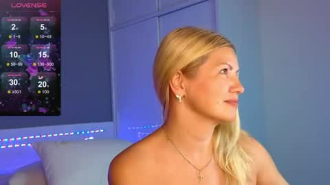 Snapshot of daisydavis_ chatting on July 11, 2026, 4:43 pm Daisy online show from July 11, 2026, 4:43 pm