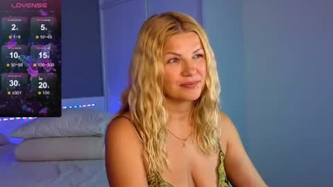Snapshot of daisydavis_ chatting on July 13, 2026, 5:05 pm Daisy online show from July 13, 2026, 5:05 pm