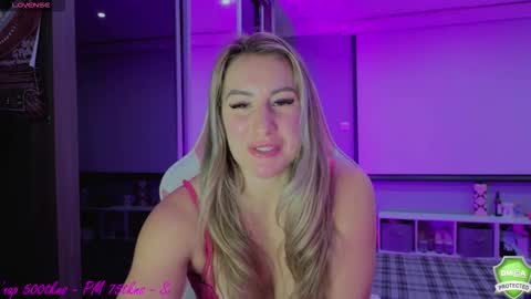 DaisyDeliciousxx online show from October 14, 2025, 6:52 pm