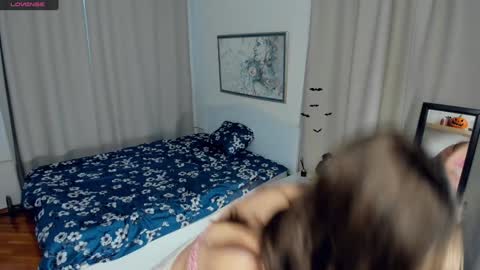 Naomi online show from December 7, 2024, 7:27 am