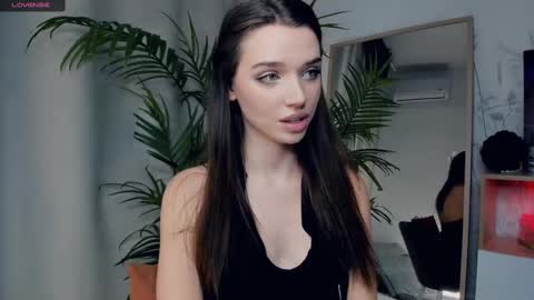 Naomi online show from February 21, 2025, 7:54 pm