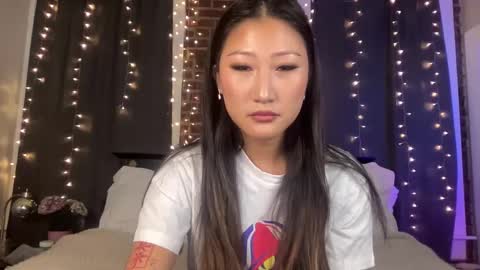 Daisy Kim online show from February 20, 2025, 3:12 am