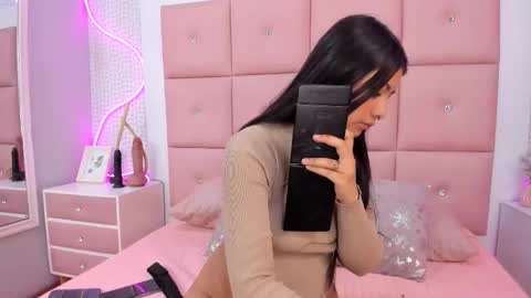 Mariana online show from November 26, 2025, 12:28 pm