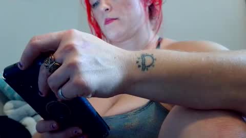 Snapshot of daisywylde chatting on October 19, 2025, 11:38 pm Daisy Wylde online show from October 19, 2025, 11:38 pm