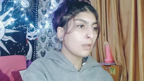    --  -- help me reach 100 hands up  online show from February 9, 2025, 3:32 am