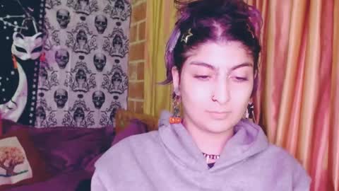    --  -- help me reach 100 hands up  online show from February 28, 2025, 4:10 am