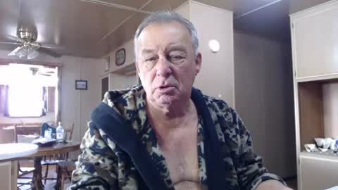 Snapshot of dakit2 chatting on December 4, 2024, 3:54 pm dakit online show from December 4, 2024, 3:54 pm