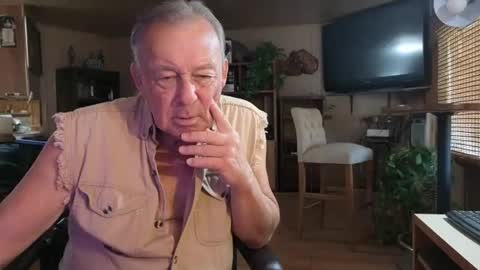 Snapshot of dakit2 chatting on September 14, 2025, 7:24 pm dakit online show from September 14, 2025, 7:24 pm