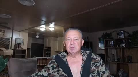 Snapshot of dakit2 chatting on September 28, 2025, 1:27 pm dakit online show from September 28, 2025, 1:27 pm