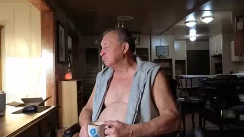 Snapshot of dakit2 chatting on October 17, 2025, 2:41 pm dakit online show from October 17, 2025, 2:41 pm