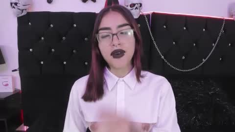 Snapshot of dakitty_moon chatting on February 19, 2025, 4:00 pm dakitty_moon online show from February 19, 2025, 4:00 pm