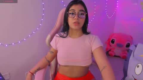 dakoota_luv online show from November 5, 2025, 4:23 am