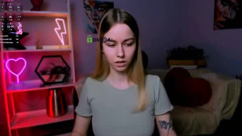 Snapshot of dakota4you chatting on March 7, 2025, 8:22 pm Dakota online show from March 7, 2025, 8:22 pm